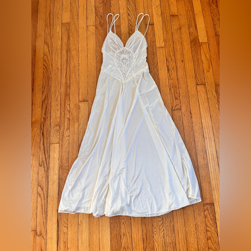 White Floor Length Vintage Victorias Secret Lingerie Gold Label Nightgown Lace S